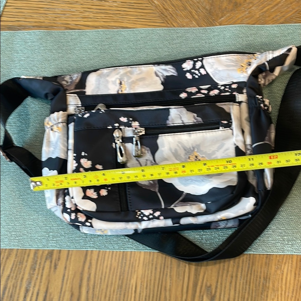 Floral Crossbody Bag - Picture 6 of 6